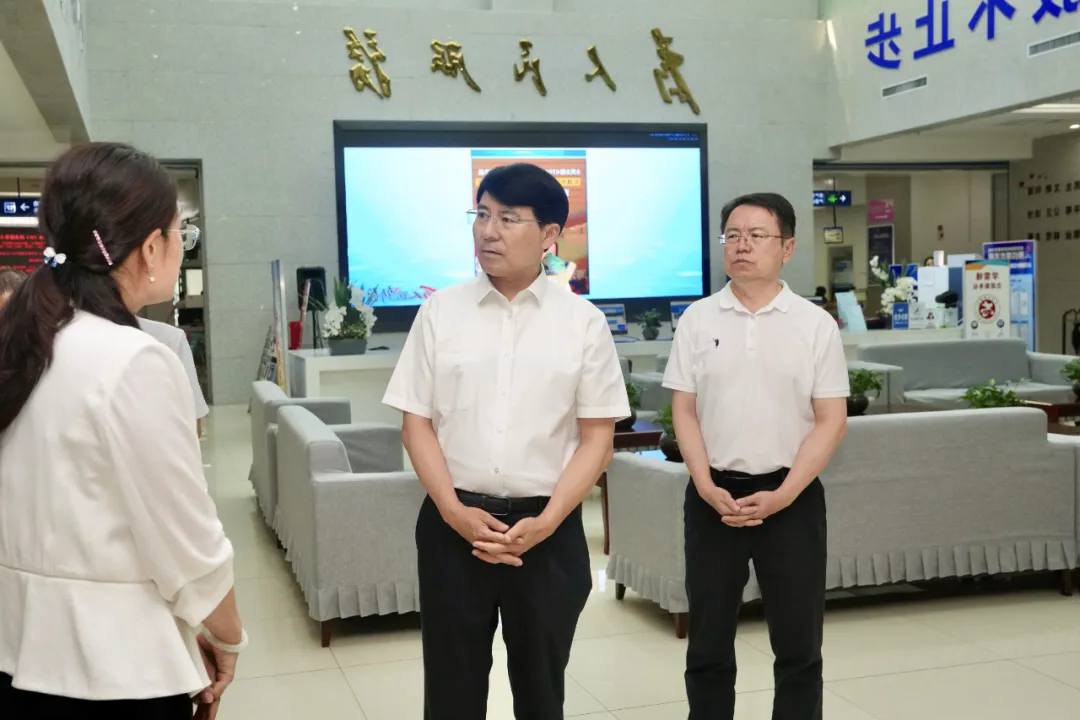 马学良调研优化营商环境工作